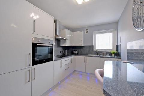 2 bedroom flat to rent, VIRGINIA STREET, City Centre, Aberdeen, AB11