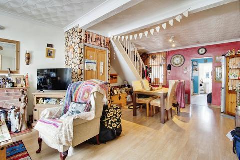2 bedroom terraced house for sale, Omdurman Street, Swindon