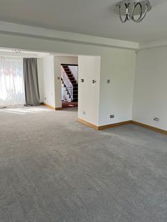 3 bedroom apartment to rent, Bryanston Court, Solihull B91