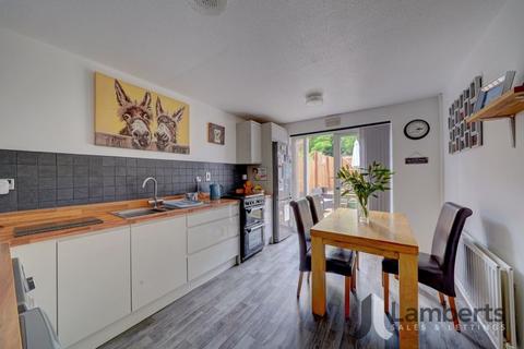 3 bedroom terraced house for sale, Paddock Lane, Oakenshaw, Redditch