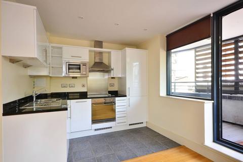 2 bedroom flat to rent, Southwark Bridge Road, Southwark, London, SE1