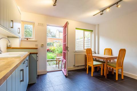 4 bedroom terraced house to rent, Kingston Road, South Wimbledon, London, SW19