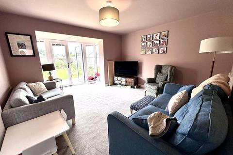 3 bedroom detached house for sale, Kestrel Close, Congleton