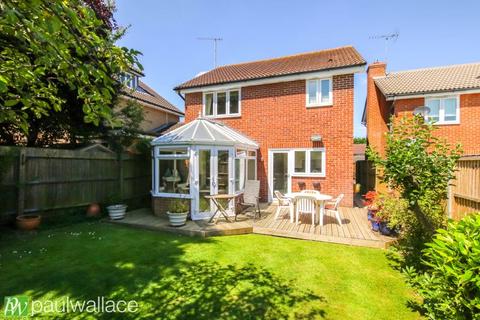 3 bedroom detached house for sale, Kestrel Road, Waltham Abbey