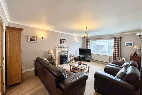 4 bedroom detached house for sale, 46 Woodstock Gardens, Pencoed, Bridgend, CF35 6ST