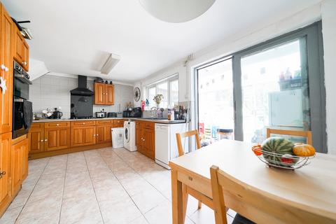 3 bedroom end of terrace house for sale, Leicester LE5