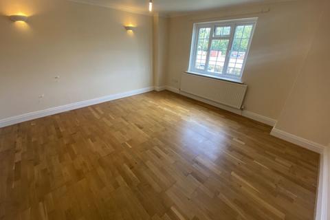 3 bedroom apartment to rent, Little London, Newport