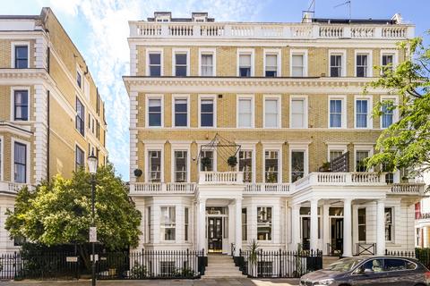 1 bedroom flat for sale, Southwell Gardens, South Kensington, London