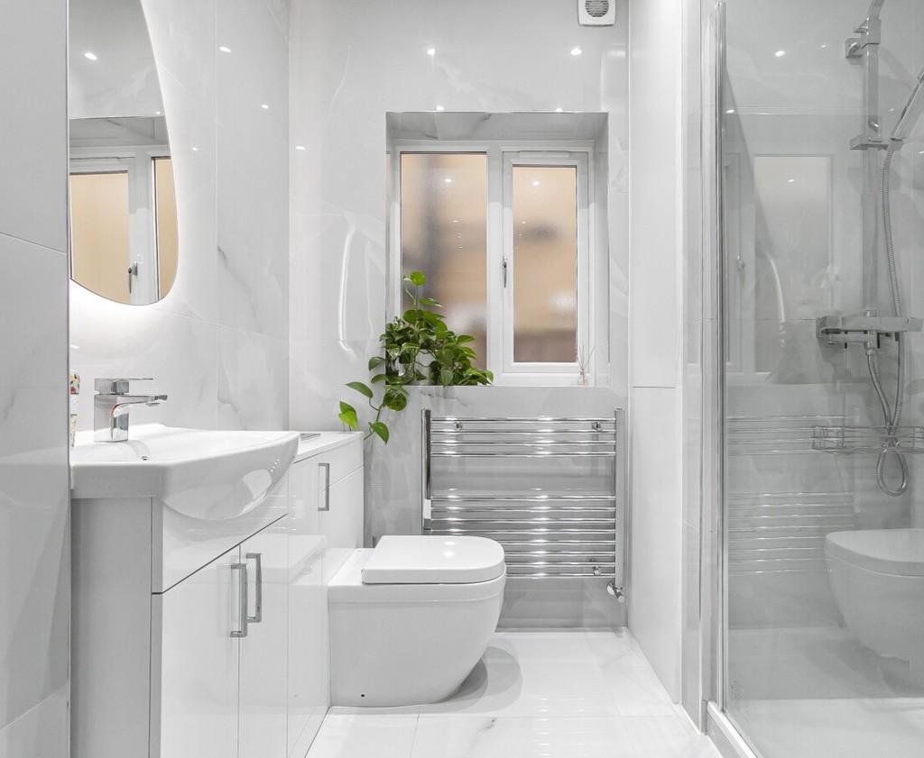 9. Bathroom Ground floor