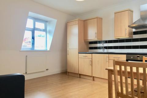 1 bedroom flat to rent, Station Road, Herts WD3