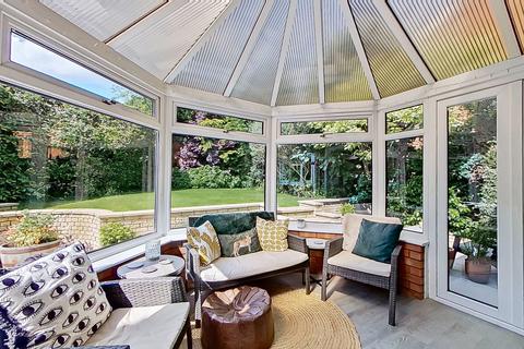 14 Blakemore Drive, Sutton Coldfield, B75 7RN