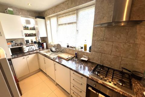 34 Windsor Close, Northwood, HA6 1PE