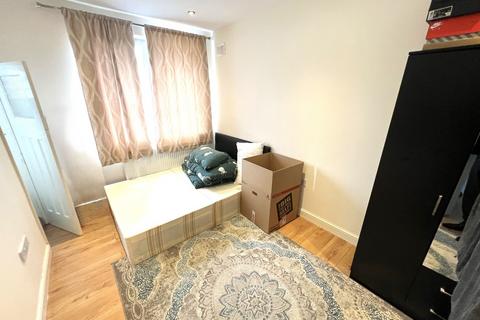 34 Windsor Close, Northwood, HA6 1PE