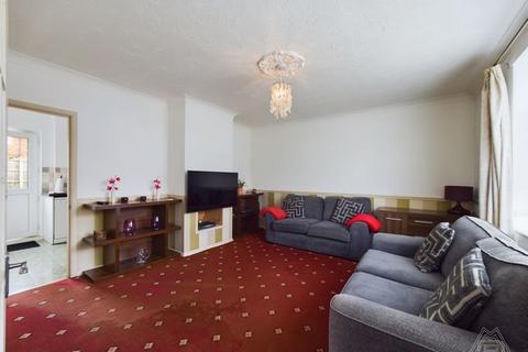 2 bedroom end of terrace house for sale, Tamar Drive, South Ockendon