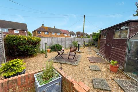 2 bedroom end of terrace house for sale, Tamar Drive, South Ockendon