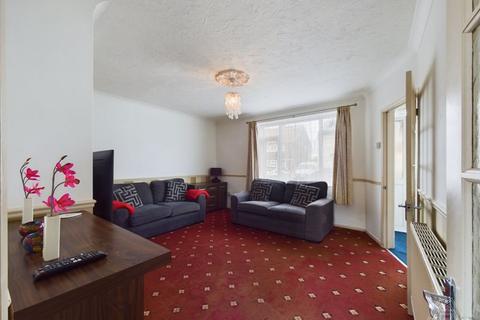 2 bedroom end of terrace house for sale, Tamar Drive, South Ockendon