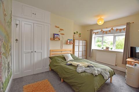 63 Hackness Road, Scarborough, YO12 5SD