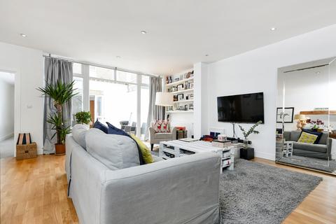 2 bedroom apartment to rent, Lavender Hill London SW11