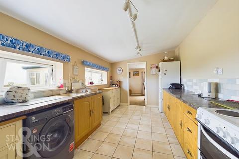 3 bedroom detached bungalow for sale, The Glebe, Hemsby, Great Yarmouth