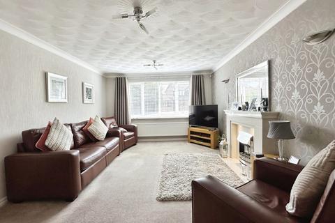 10 Berkeley Crescent, Radcliffe, Manchester, M26 3TR