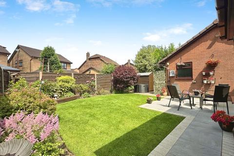 10 Berkeley Crescent, Radcliffe, Manchester, M26 3TR