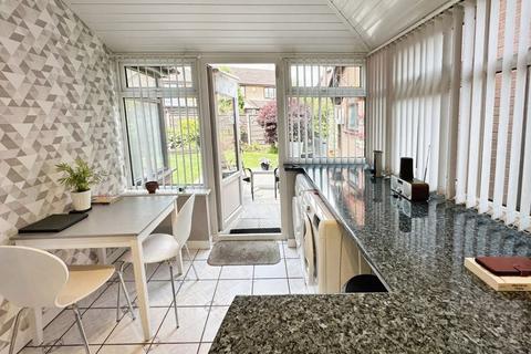 10 Berkeley Crescent, Radcliffe, Manchester, M26 3TR