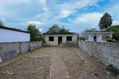 3 bedroom semi-detached bungalow for sale, Oakfield Gardens, Greenford