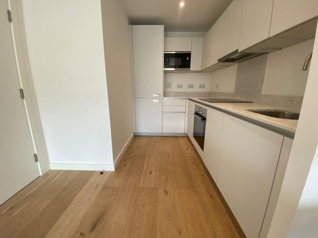 Apartment in London - View 5