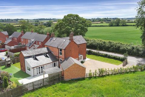 5 bedroom detached house for sale, Manor Life in Eye Kettleby, LE14 2TS