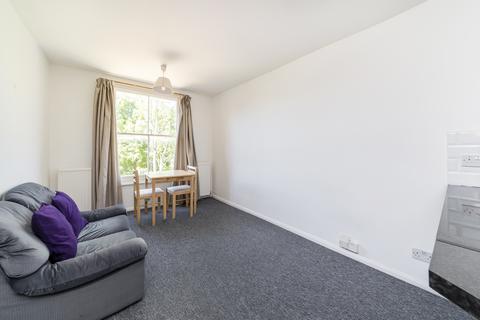 1 bedroom flat to rent, Mount Avenue, W5