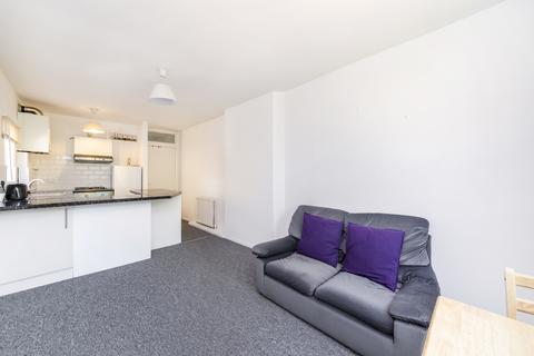 1 bedroom flat to rent, Mount Avenue, W5