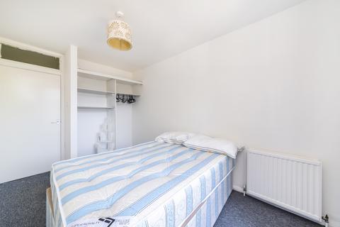 1 bedroom flat to rent, Mount Avenue, W5