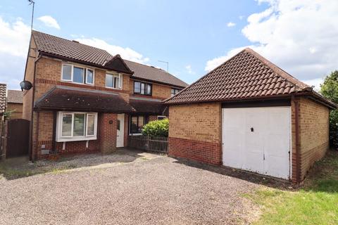 3 bedroom end of terrace house for sale, Chepstow Drive, Bletchley, Milton Keynes