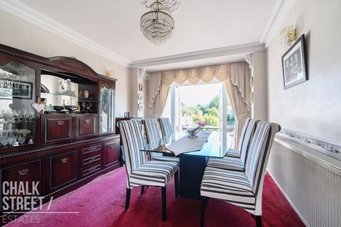 148 Carlton Road, Romford, RM2 5BD