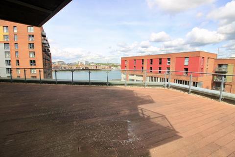 2 bedroom apartment to rent, Centenary Plaza, Southampton SO19