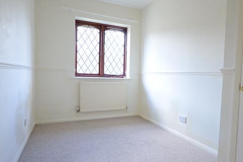 2 bedroom terraced house to rent, Barclay Road
