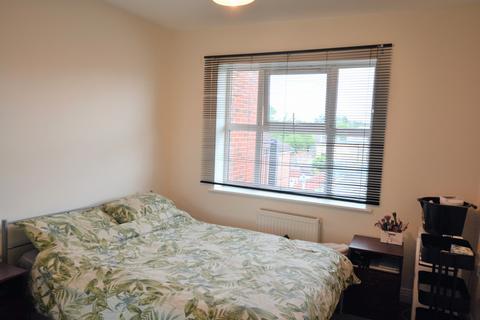 1 bedroom apartment to rent, Blythe Wood Court, Uxbridge