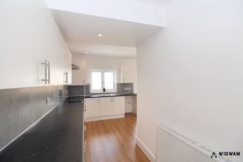 3 bedroom end of terrace house for sale, Boothferry Road, Hull, HU4