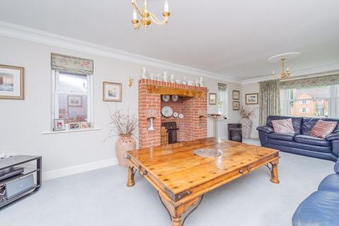 5 bedroom detached house for sale, Dovaston Court, West Felton