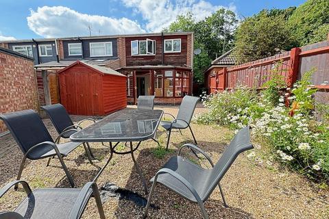 20 Forge Road, Kenilworth, CV8 2HR