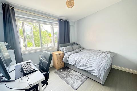 20 Forge Road, Kenilworth, CV8 2HR