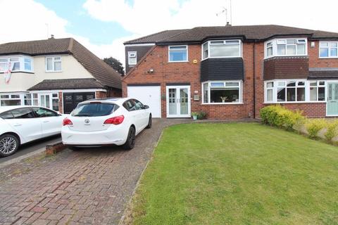 4 bedroom semi-detached house for sale, Briery Road, Halesowen B63