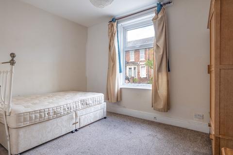 2 bedroom ground floor flat to rent, Bolingbroke Street, Newcastle Upon Tyne NE6