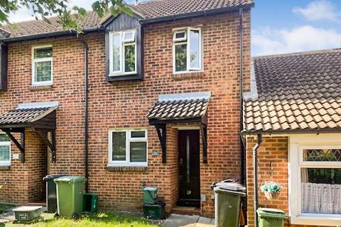 2 bedroom terraced house to rent, Ripon Way, St. Albans AL4