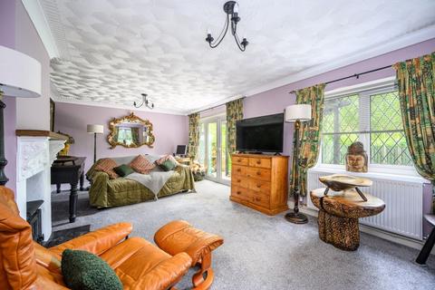3 bedroom detached house for sale, Darenfelin, Abergavenny NP7