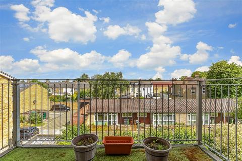 60 Titley Close, London, E4 8PL