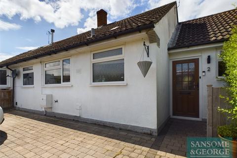 2 bedroom bungalow for sale, Bow Gardens, Sherfield-on-Loddon, Hook, Hampshire, RG27