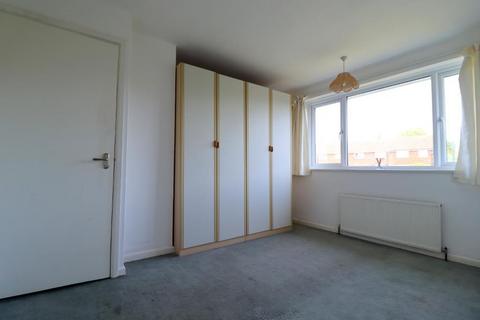3 bedroom end of terrace house for sale, Porlock Drive, Vauxhall Park, Luton, Bedfordshire, LU2 9LL