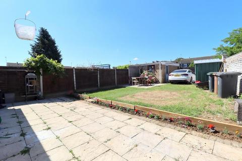 4 bedroom end of terrace house for sale, Julius Gardens, Bramingham, Luton, Bedfordshire, LU3 3SG