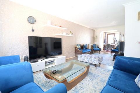 4 bedroom end of terrace house for sale, Julius Gardens, Bramingham, Luton, Bedfordshire, LU3 3SG